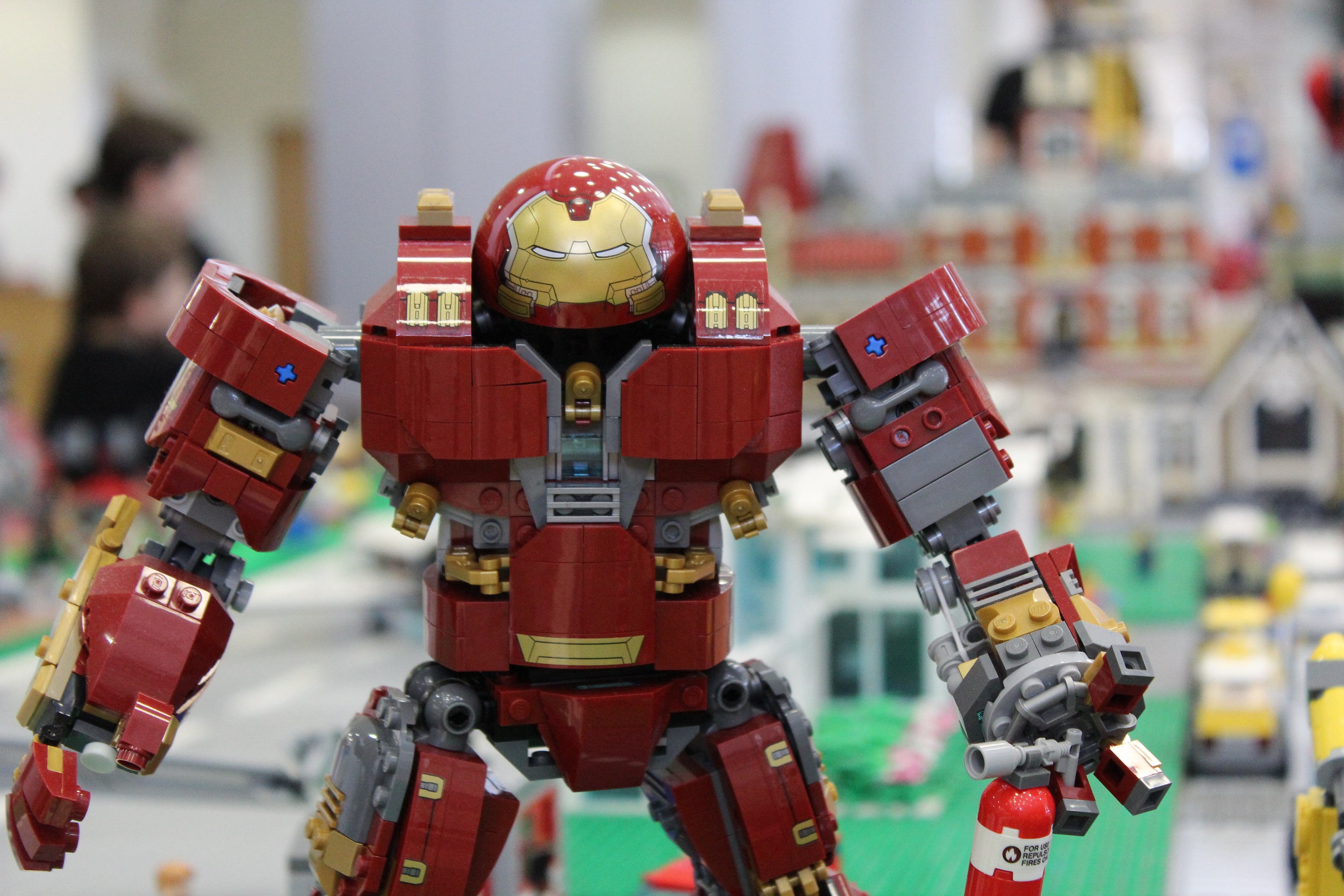 szmk_marvel_lego_hulkbuster_groot_lego_7_1.JPG