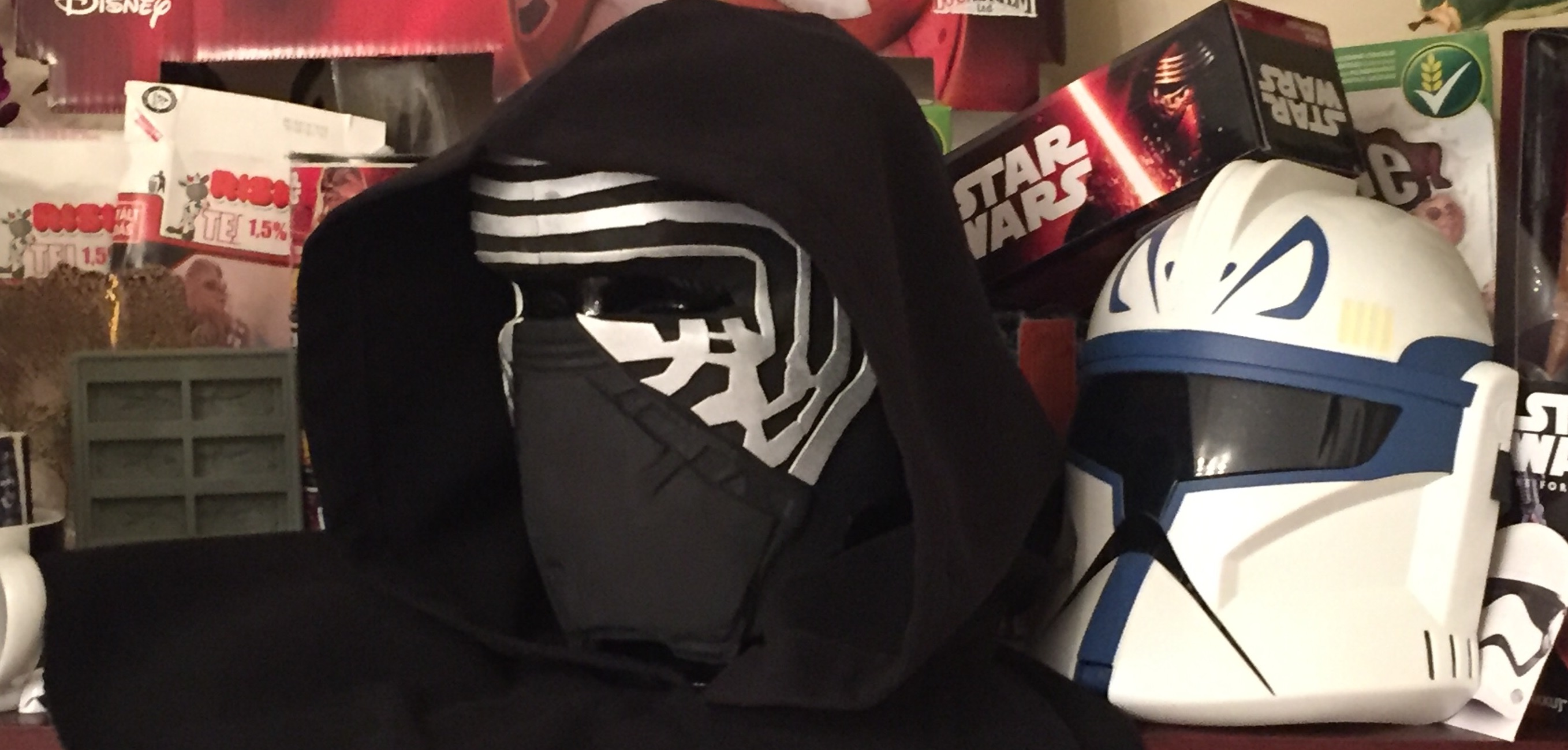 szmk_star_wars_diy_kylo_ren_sisak_helmet_banner_1.jpg