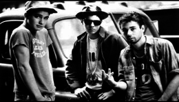 Elhunyt a Beastie Boys MC-je, MCA