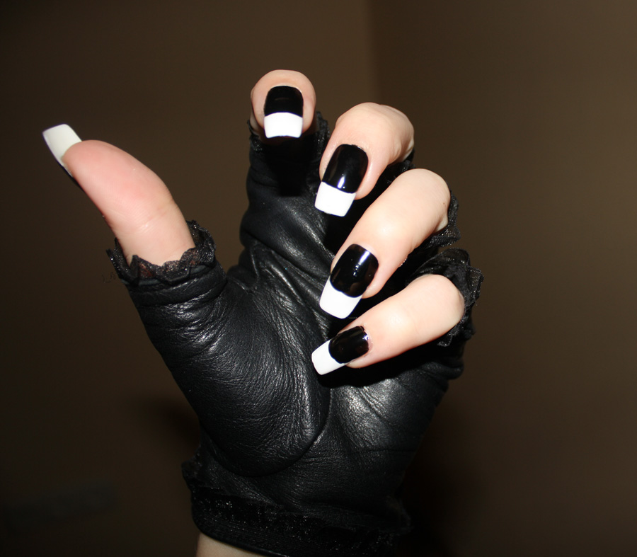 Black_french_manicure_by_Sonnenfinsternis13.jpg