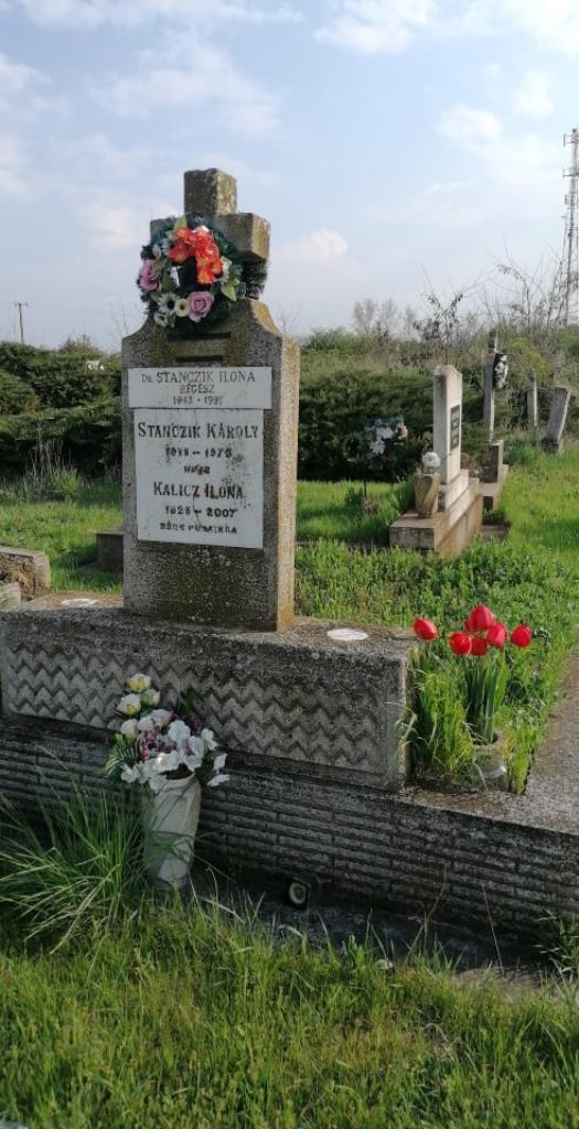 9. kép: Stanczik Ilona sírja a kunhegyesi temetőben (Fotó: Víg Márta)