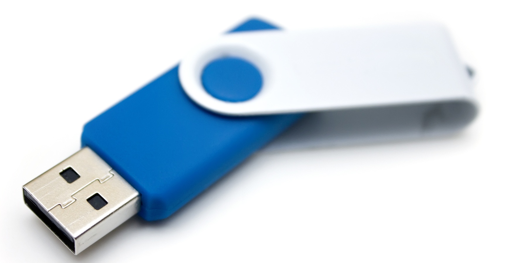 pendrive_usb-flash-drive-1-1236600-1920x1280_1.jpg