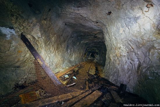 abandoned-uranium-mine-stavropol-region-russia-17-small.jpg