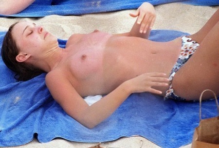 Natalie Portman topless képei (5).jpg