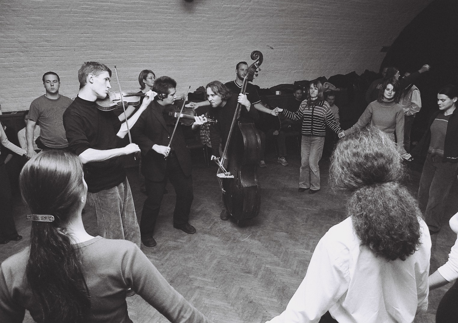 rozsdamaro_tanchaz_a_szegedi_jate_klubban_foto_revesz_robert_2004.JPG