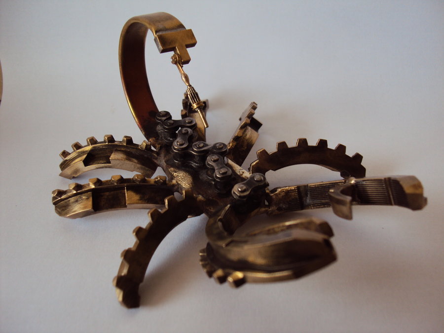 steampunk_small_bronze_scorpion_by_metalmorphoses-d4zbkrt.jpg