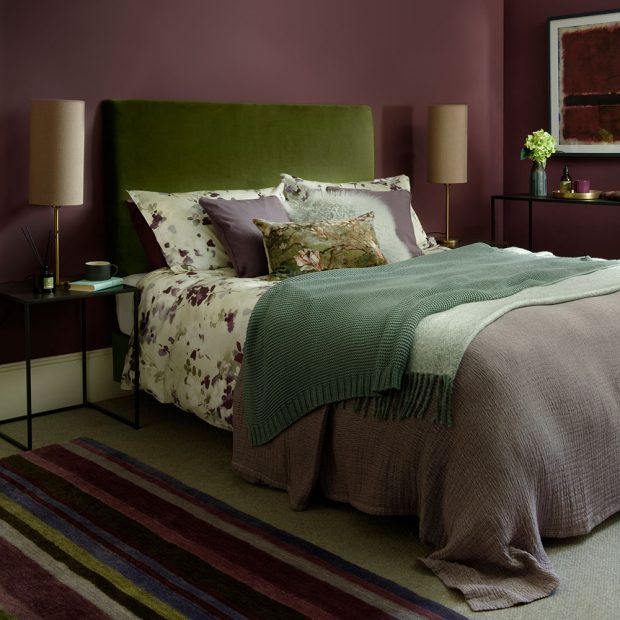 purple-bedroom-ideas-with-green-headboard-and-floral-bedding-620x620.jpg