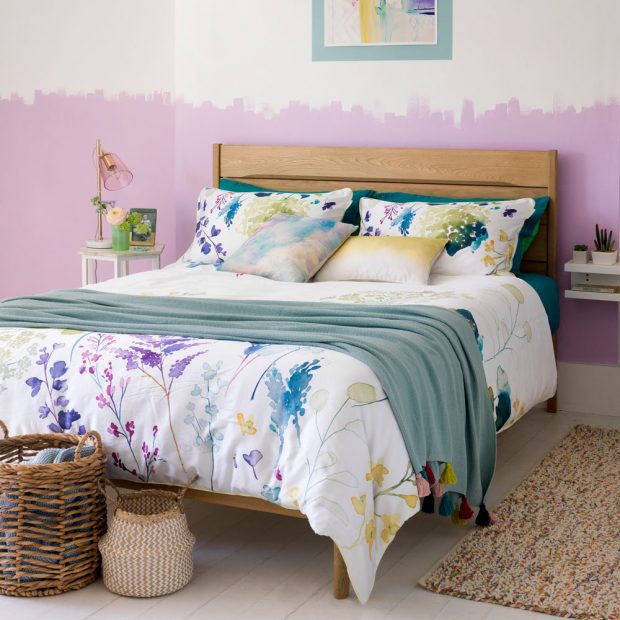 purple-living-room-with-painterly-effect-bedlinen-620x620.jpg