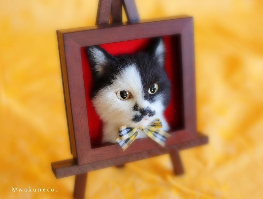 5b5824824b24e-artist-makes-hyper-realistic-cats-using-felted-wool-and-the-result-is-wonderful-5b51cb5cc504f_880.jpg