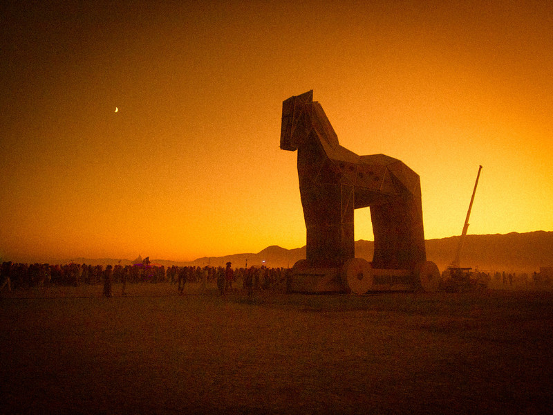 Burning Man 2011 (187 of 1126)-L.jpg