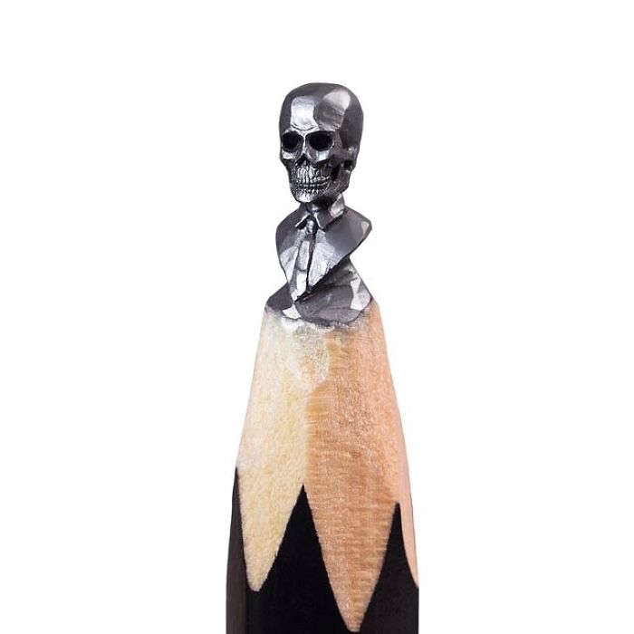 artist-makes-tiny-and-incredible-sculptures-on-the-tip-of-pencils-5ec7763161ab0_700.jpg