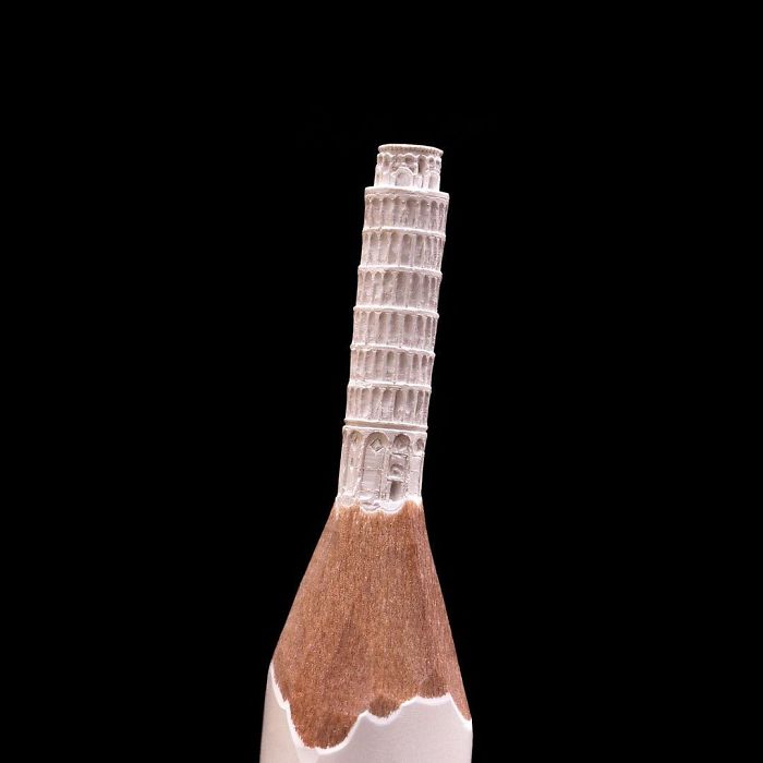 artist-makes-tiny-and-incredible-sculptures-on-the-tip-of-pencils-5ec7765be72ab_700.jpg