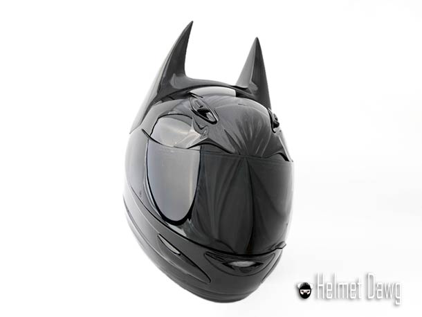 batman-motorcycle-helmet-5.jpg