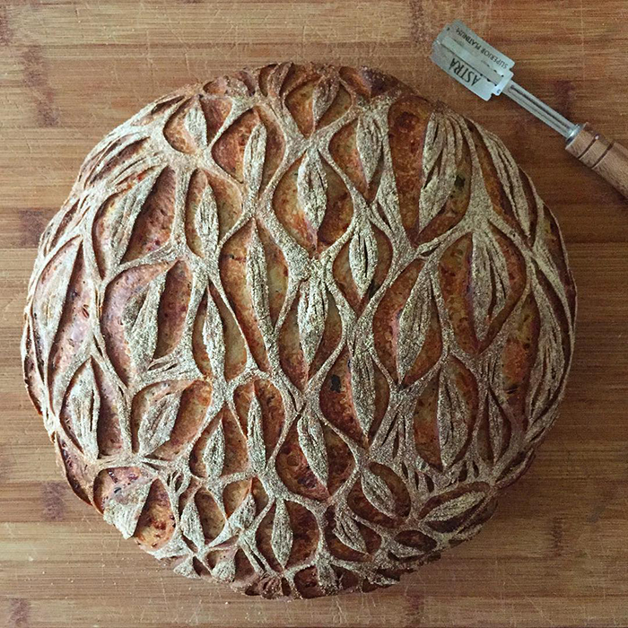 carved-blondie-and-rye-bread-5e6b528f87eaa_700.jpg