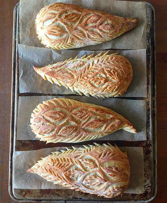 carved-blondie-and-rye-bread-5e6b52927ad53_700.jpg