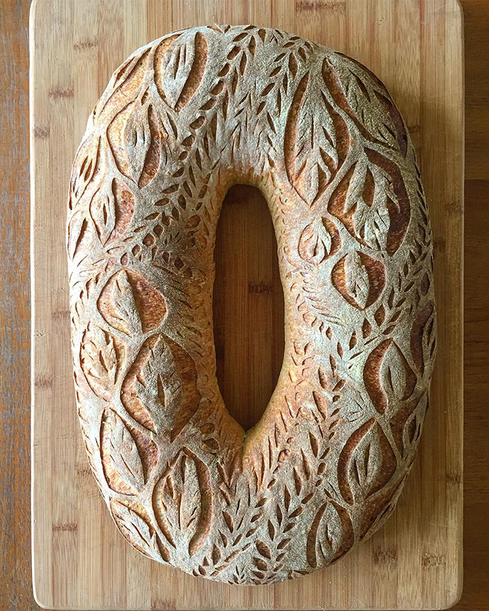 carved-blondie-and-rye-bread-5e6b529c951e7_700.jpg