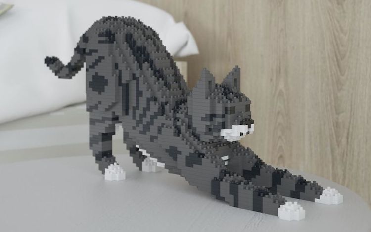 cat-lego-sculptures-10.jpg