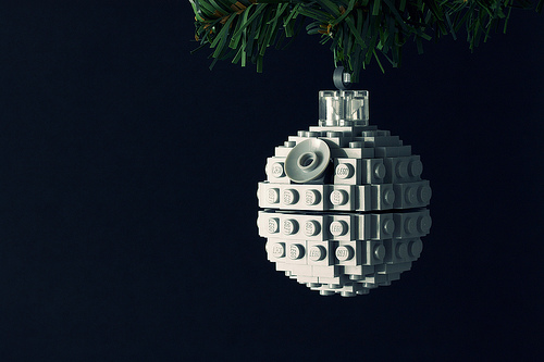 christmas-ornaments-death-star-lego-ball.jpg