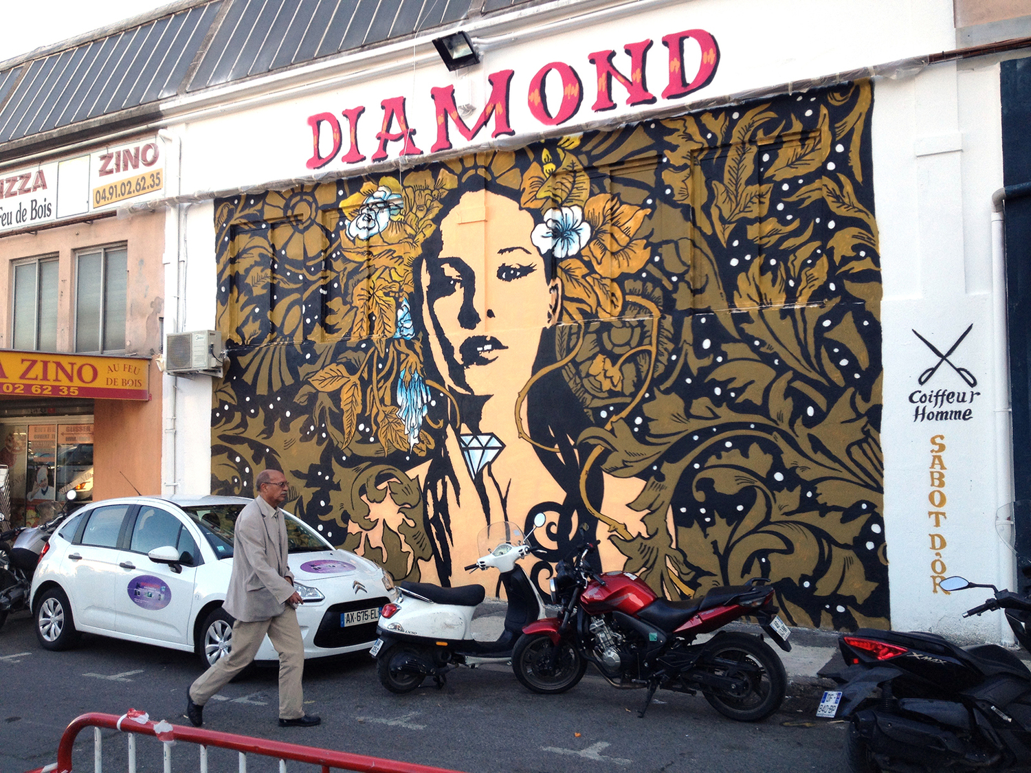 diamond_mural.jpg