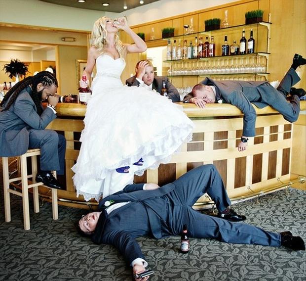 funny-wedding-pictures-drinking-after-party.jpg