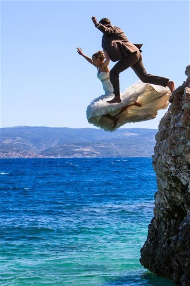 funny-wedding-pictures-jump-off-a-cliff.jpg