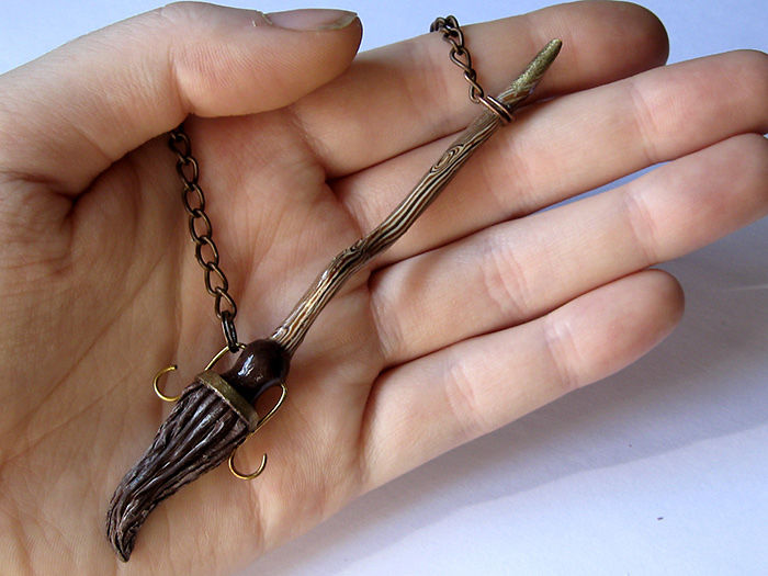 harry-potter-jewelry-accessories-gift-ideas-49_700.jpg