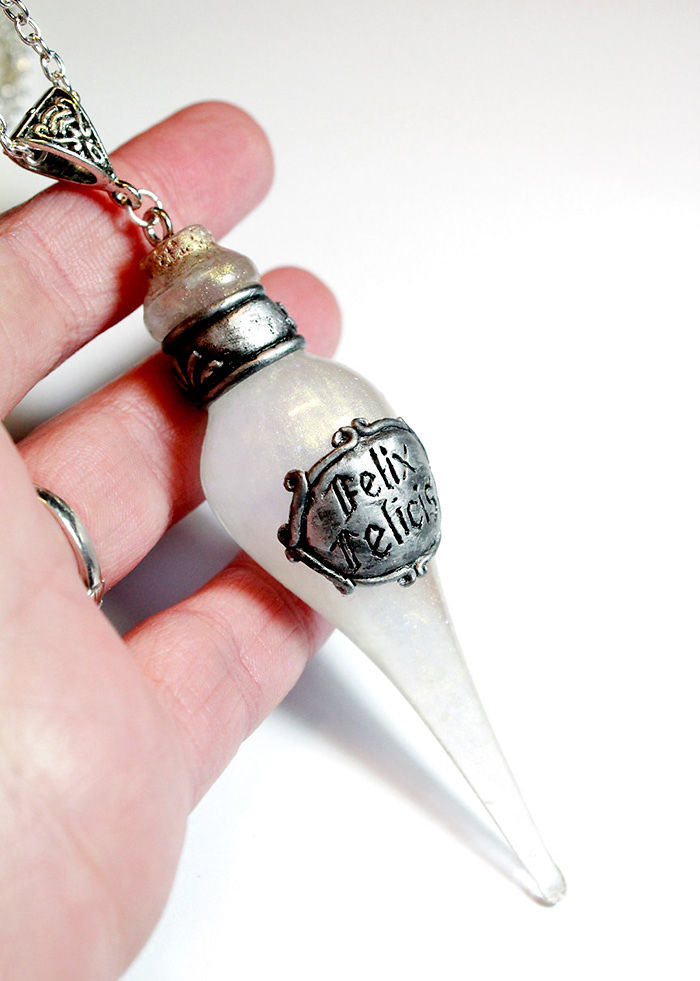 harry-potter-jewelry-accessories-gift-ideas-51_700.jpg
