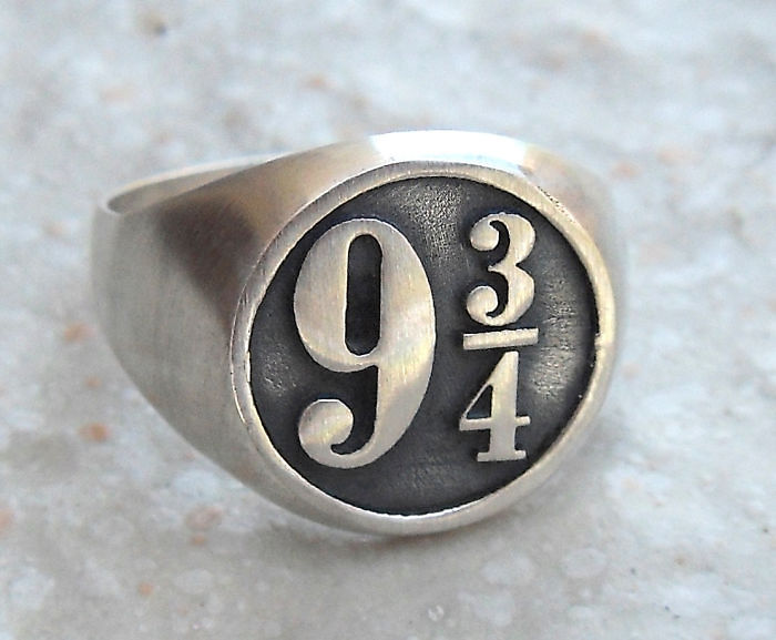 harry-potter-jewelry-accessories-gift-ideas-68_700.jpg
