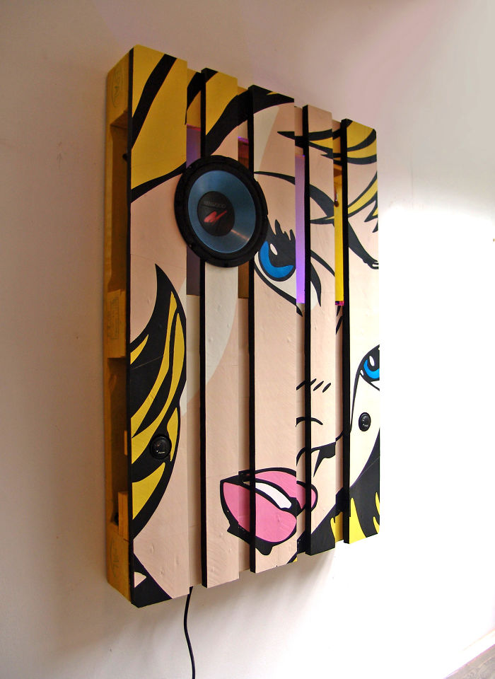 i-transformed-pallets-into-a-functional-wall-decoration-586e189c7505c_700.jpg