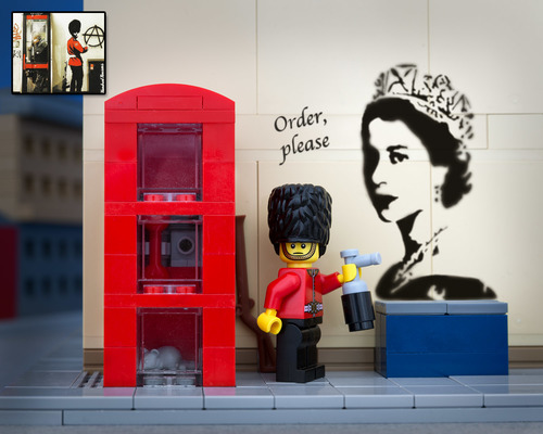 lego_bricksy_banksy_grafitti_royal_guard.jpg