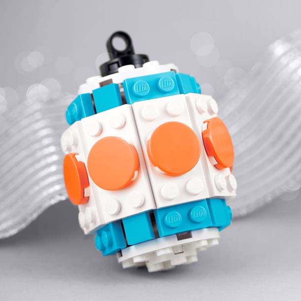 legos-holiday-ornaments-powerpig-1.jpg