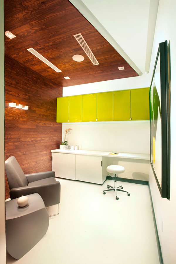miami-modern-scandinavian-medical-office-2.jpg