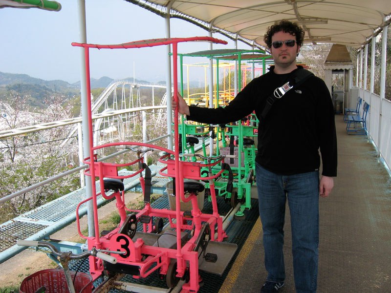 sky-cycle-pedal-powered-rolloer-coaster-japan-1.jpg