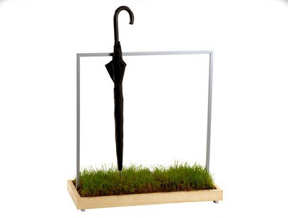 take-care-design-umbrella-stand-concept-with-mini-indoor-garden-drip-tray-e1298485201646.jpg