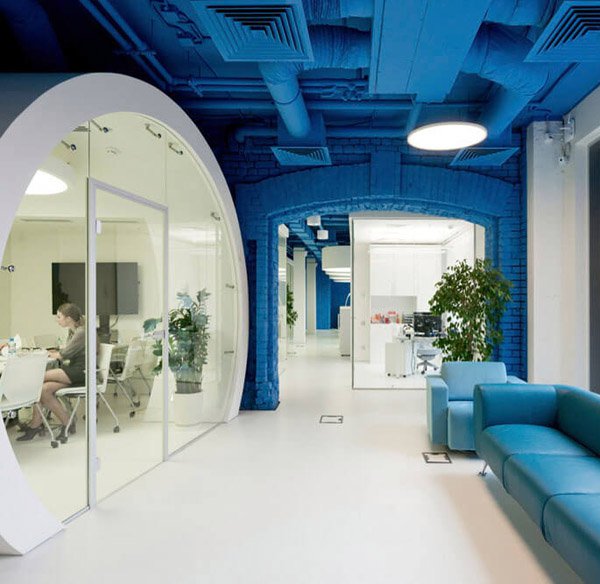 vibrantly-colored-media-agency-office-design-in-moscow.jpg