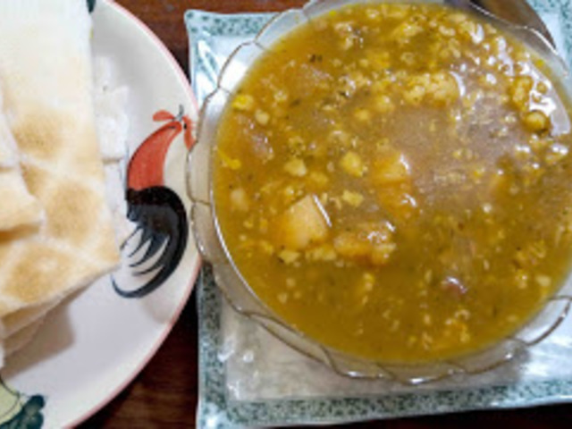 Burgonyás lencsefőzelék (Potato Lentil Pottage)﻿