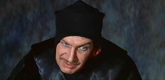 Vincent-Price-in-The-Pit-and-the-Pendulum-1.jpg