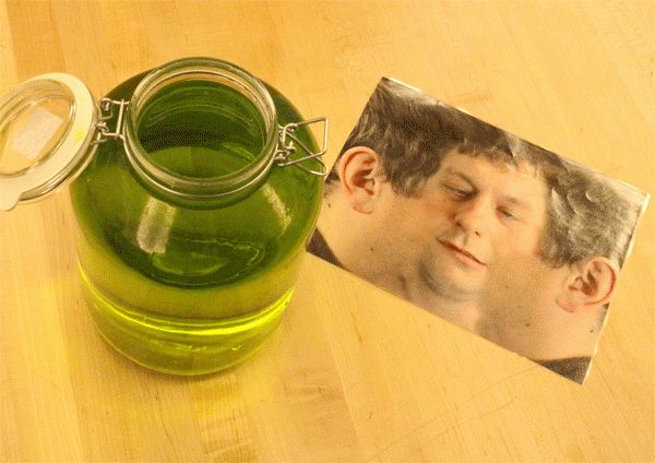 diy-fake-decapitated-head-prank-5.gif