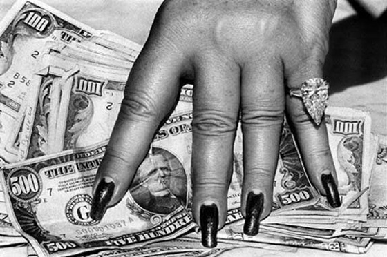 helmut newton_dollars_7.jpg