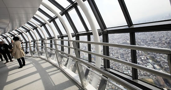 Tokyo-Sky-Tree-deck.jpg