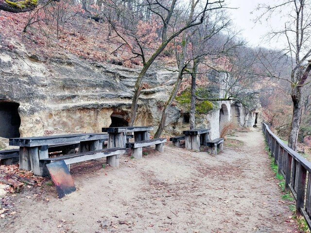 Remetebarlangok, Mátraverebély-Szentkút