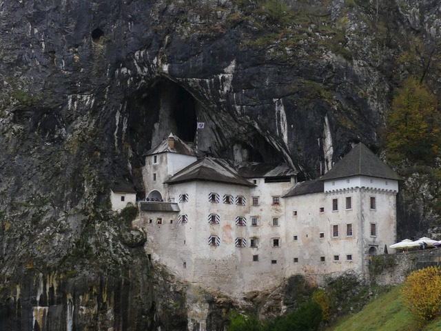 Predjamai vár, Predjama, Szlovénia