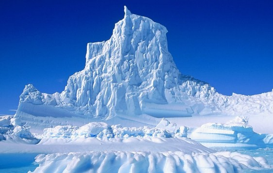 Az Antarktiszról ismét levált egy kisebb város méretű jéghegy
