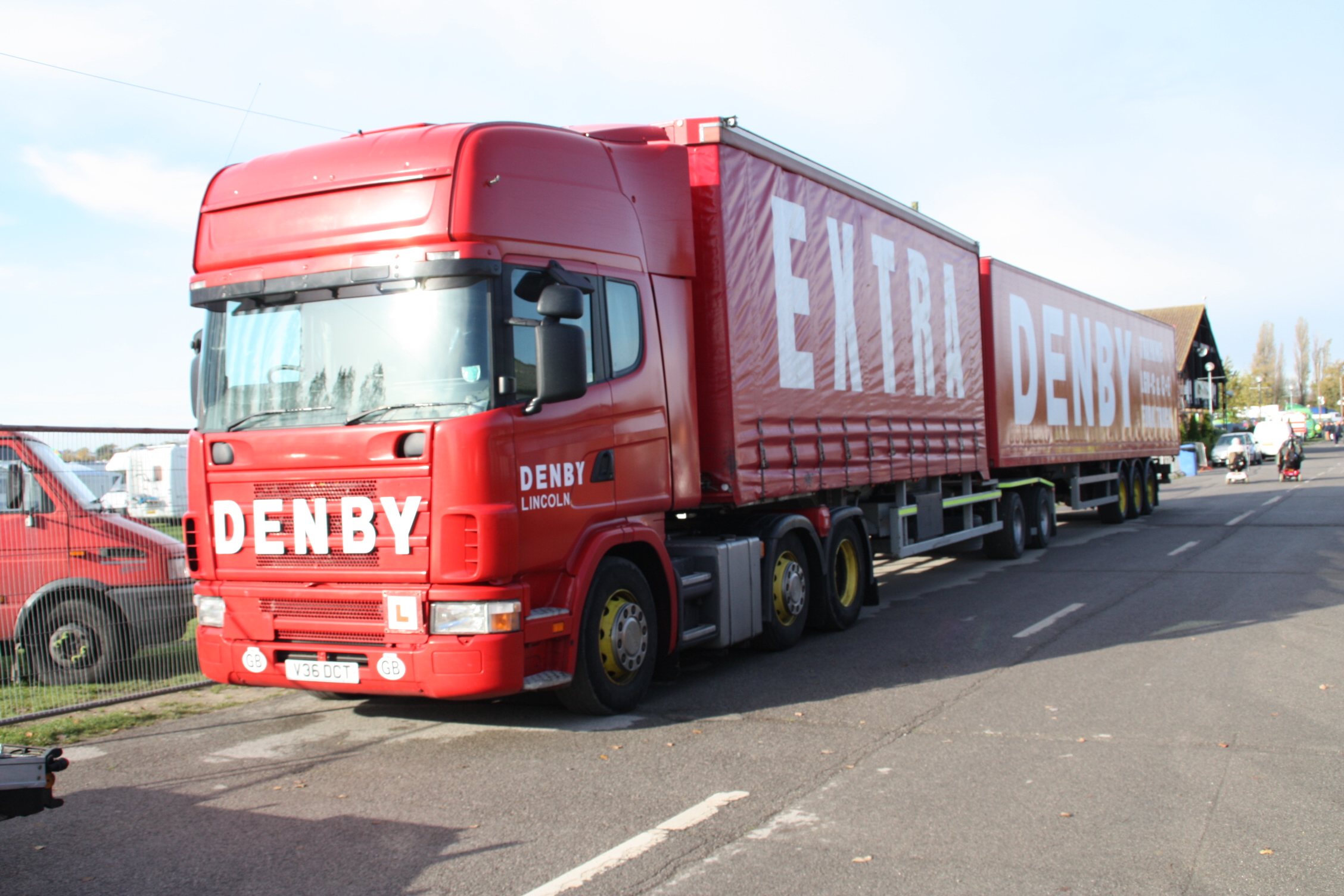 Denby_Eco--link_(roadtrain)_at_Newark_2009_-_IMG_5718.jpg