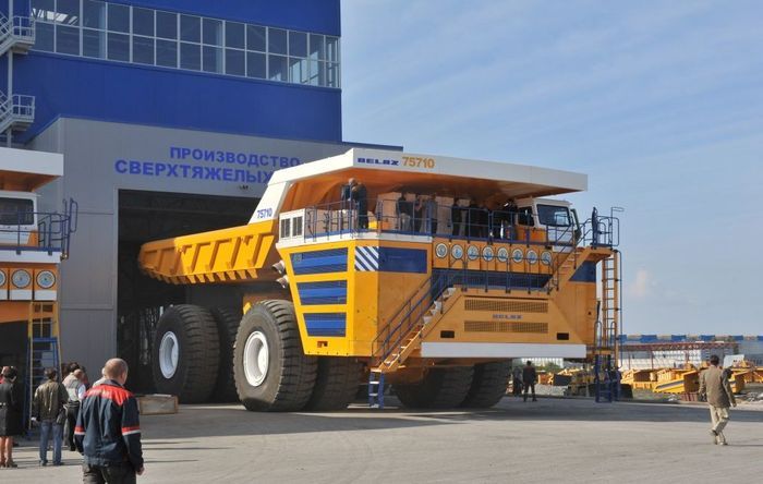 belaz-75710-3.jpg