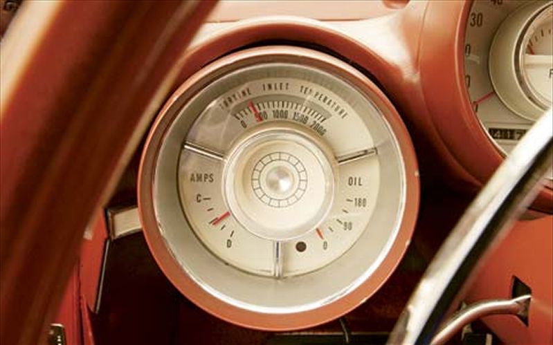 c12_0603_08z+1963_chrysler_turbine_car+temperature_gauge.jpg