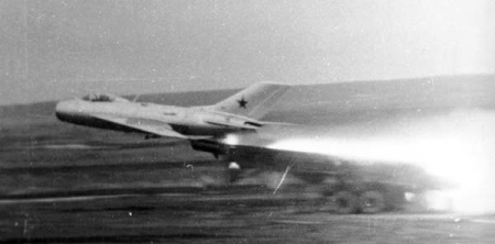 mig-19_sm-30_03.jpg