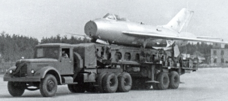 mig-19_sm-30_05.jpg