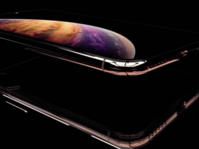 Itt egy videó az új iPhone-okról
