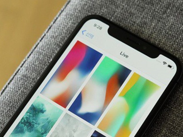 Lehet, hogy érdemes várni rá, triplakamerát kaphat az iPhone X utód